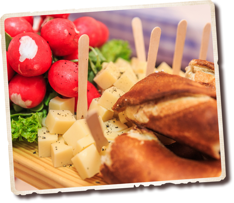 Bild von einer veganen Brotzeitplatte